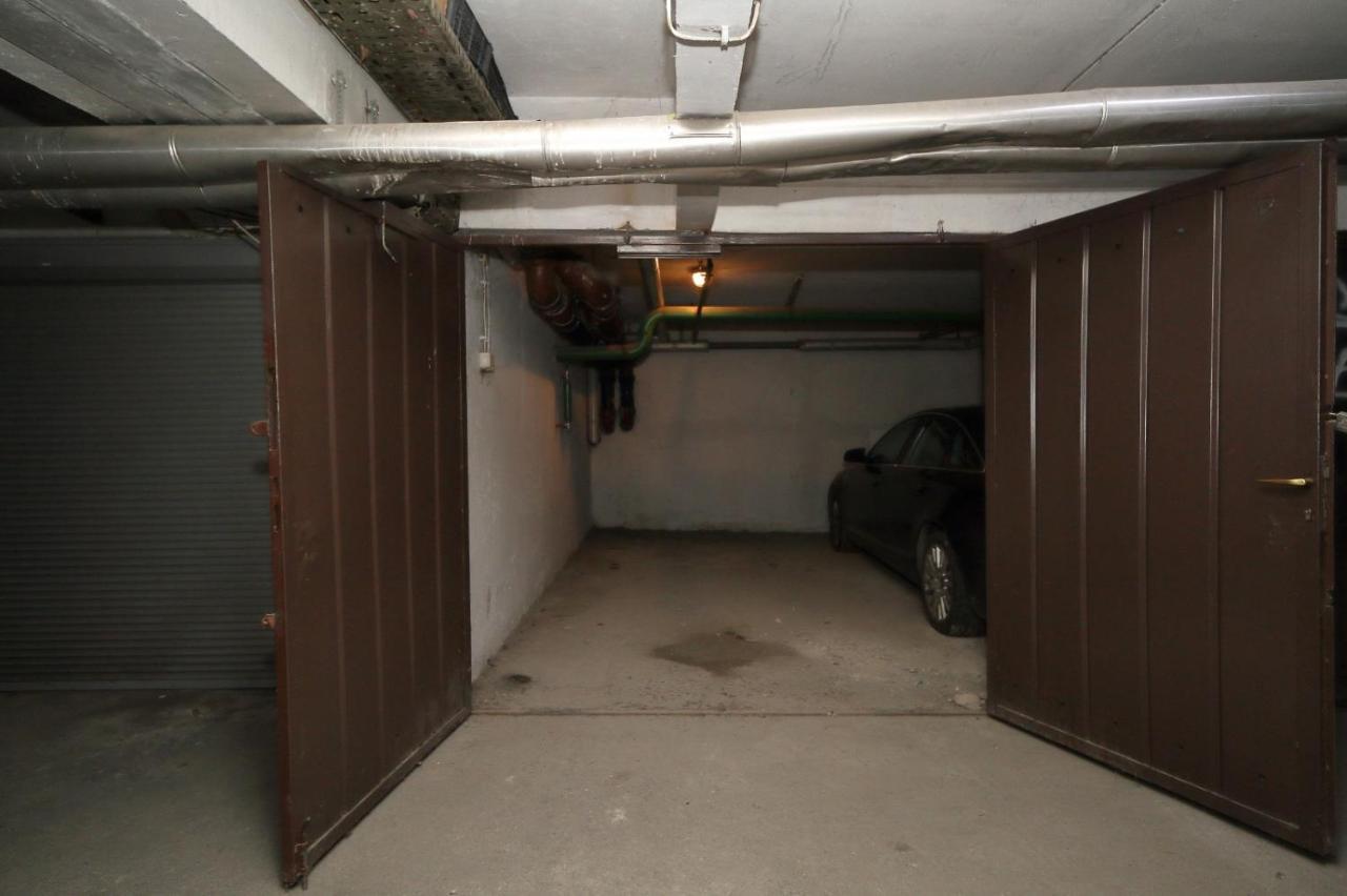 Franca-Free Parking Apartment ซาราเยโว ภายนอก รูปภาพ